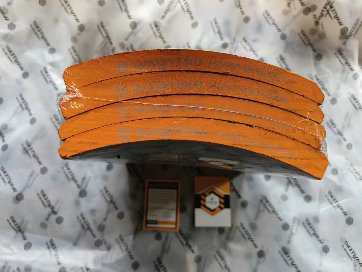 Накладка тормозная задняя (8 отверстий) X3000 WAYTEKO PREMIUM